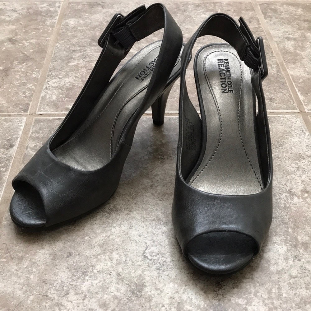 Kenneth Cole Reaction Heels. Size 7.